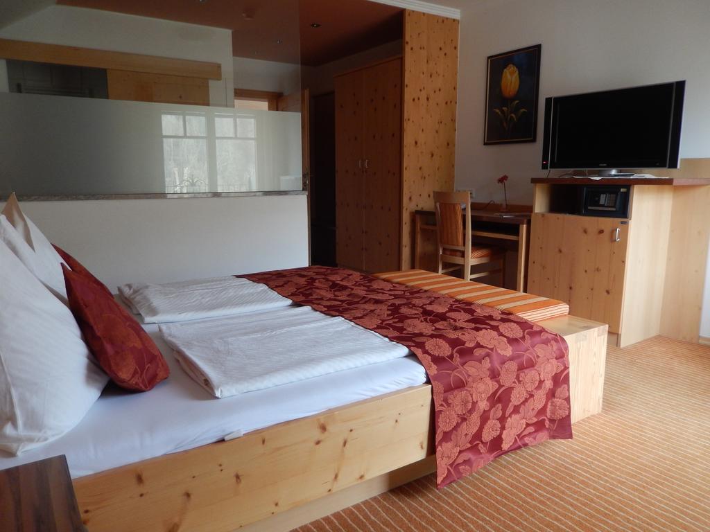 Landhotel Mariensaeule Wernstein am Inn Экстерьер фото